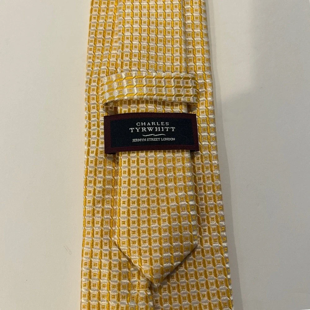 Charles Tyrwhitt Yellow White Geometric Silk Tie Jermyn Street London Mens